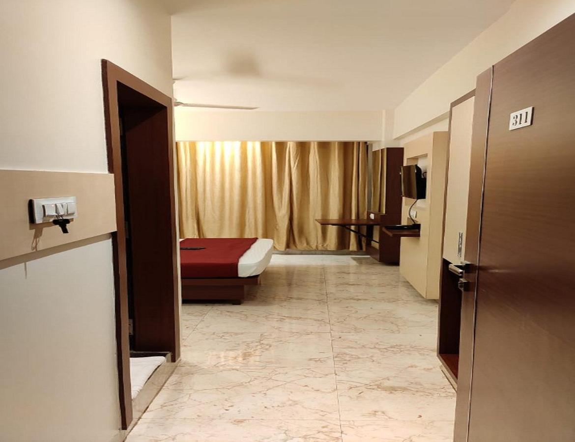 Fabhotel Spring Inn - Nr Borivali Station Malad Exterior photo