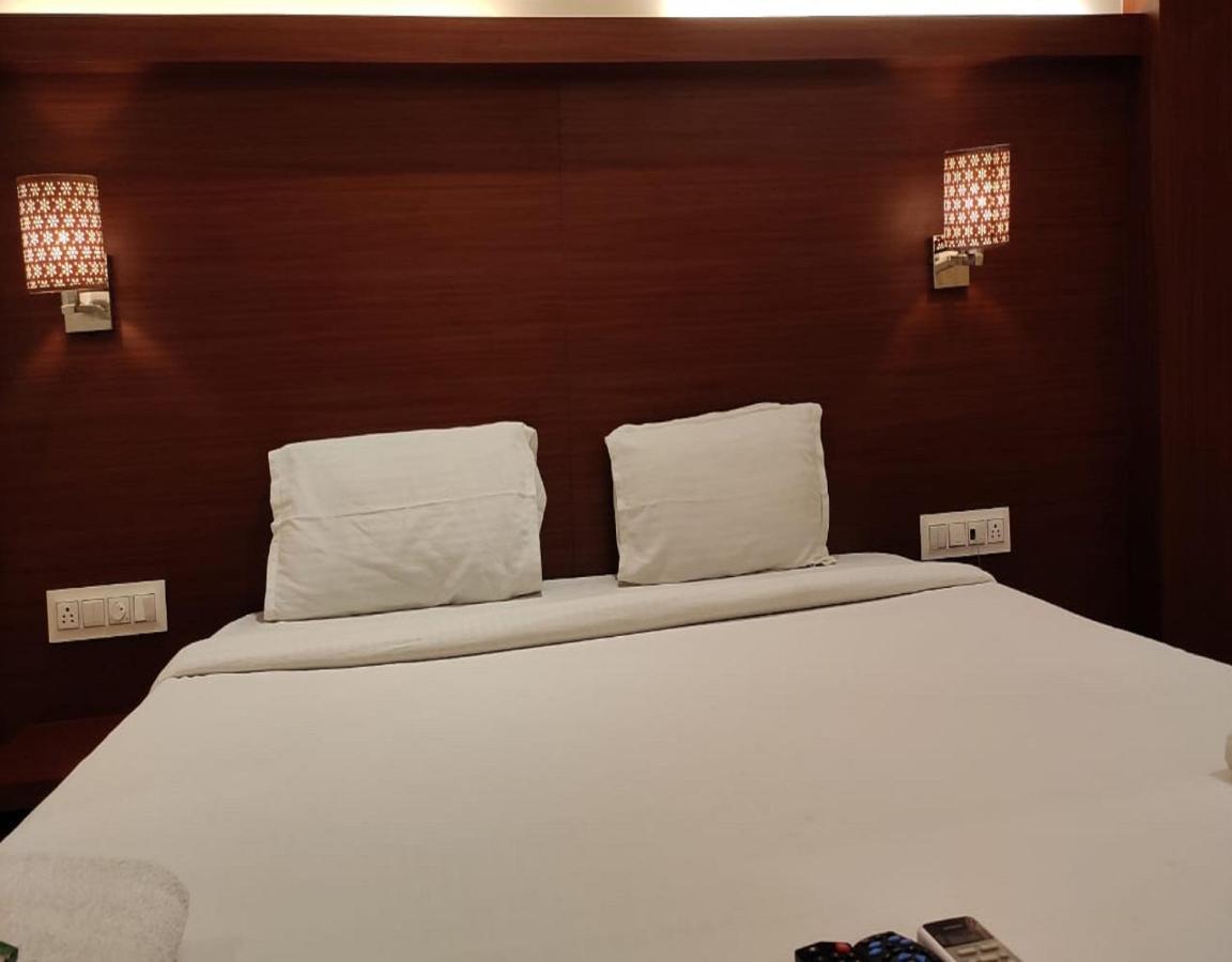 Fabhotel Spring Inn - Nr Borivali Station Malad Exterior photo