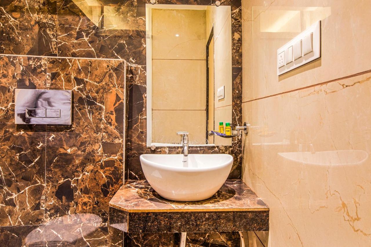 Fabhotel Spring Inn - Nr Borivali Station Malad Exterior photo